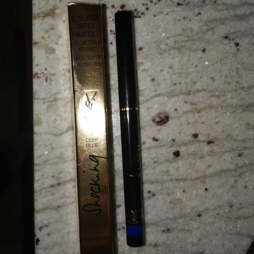 YSL Shocking Deep Blue Liquid Liner 03